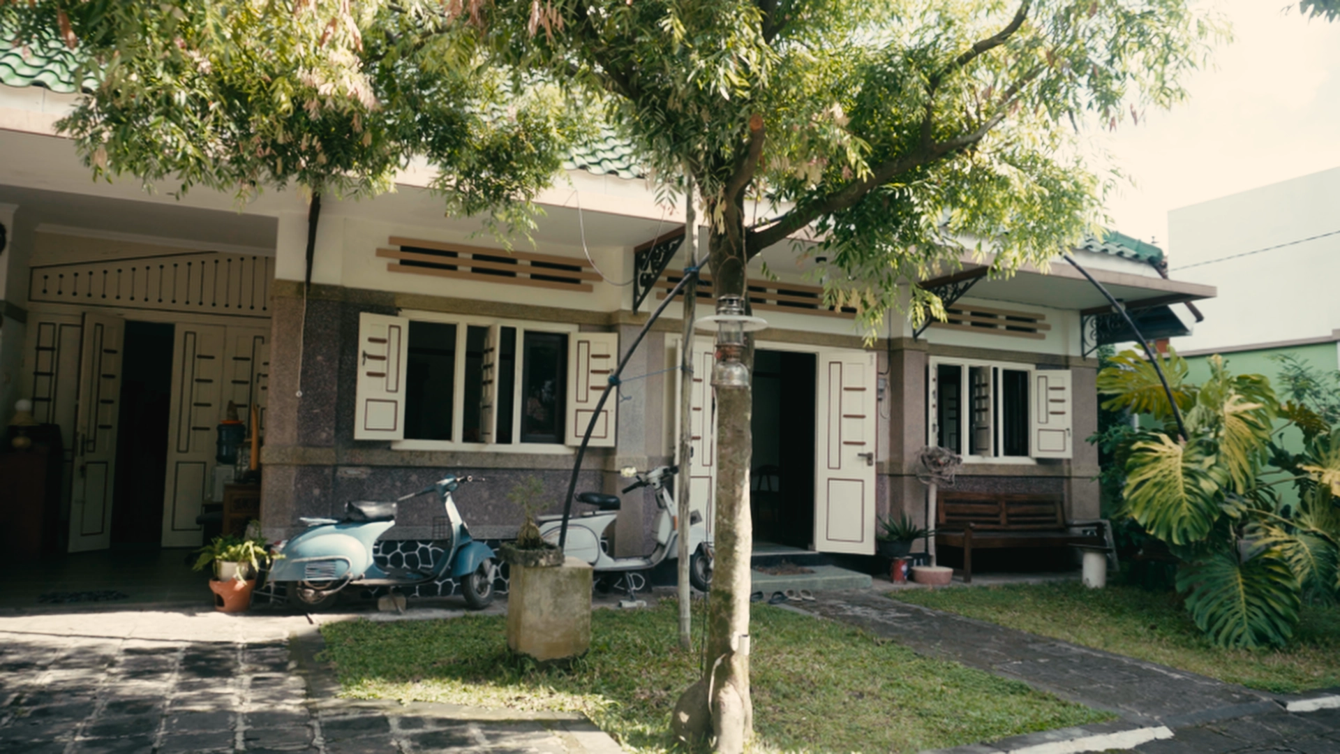Teras Depan